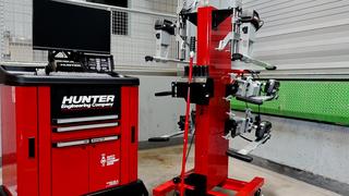 Watch education supervisor Brian Wenk introduces the new Hunter Alignment Training Center at Lincoln Tech’s Denver Campus