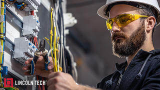 What Do Electricians Do? 91ɫ Tech Explains the top job responsibilities of an electrician.